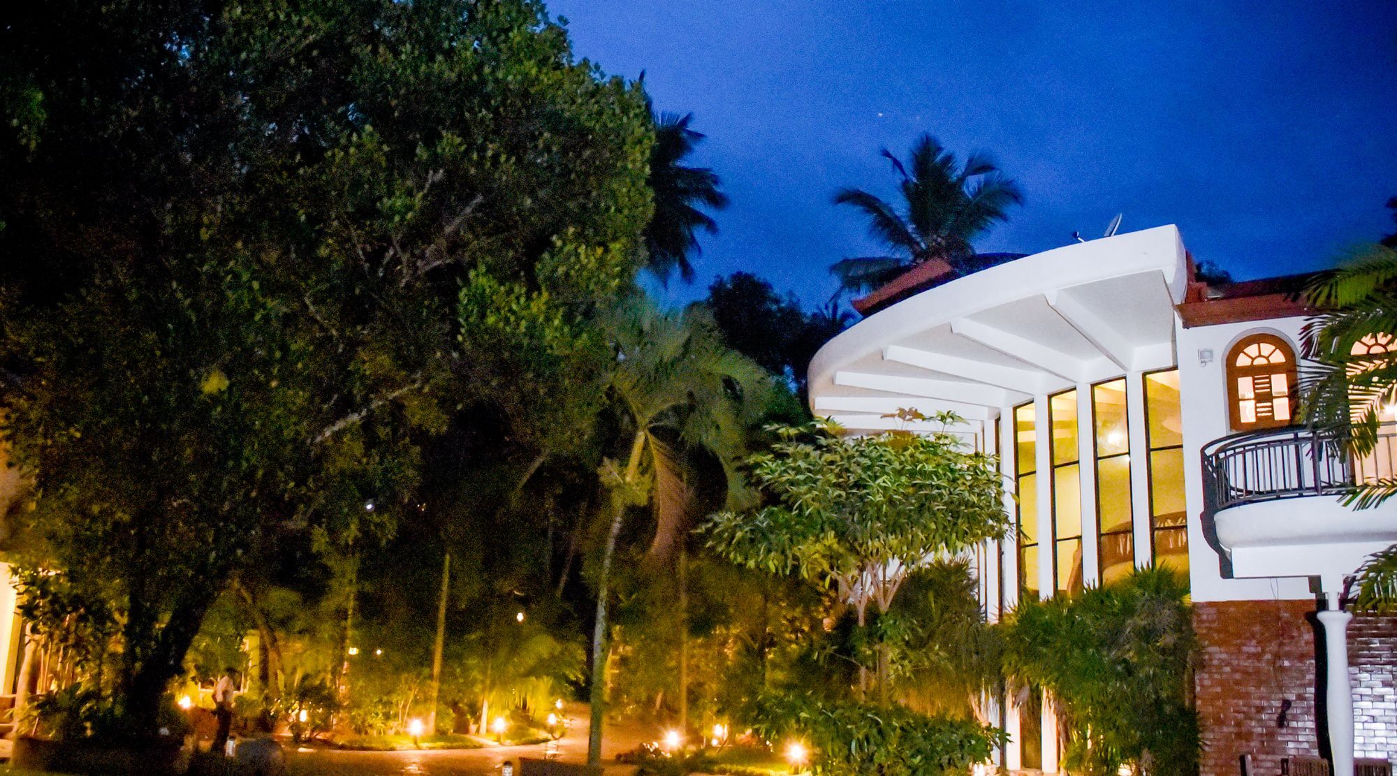 Airavata Boutique Resort Tennekumbura Экстерьер фото